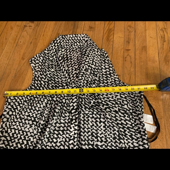 Anne Klein Printed Tie-Neck Top - Picture 9 of 9